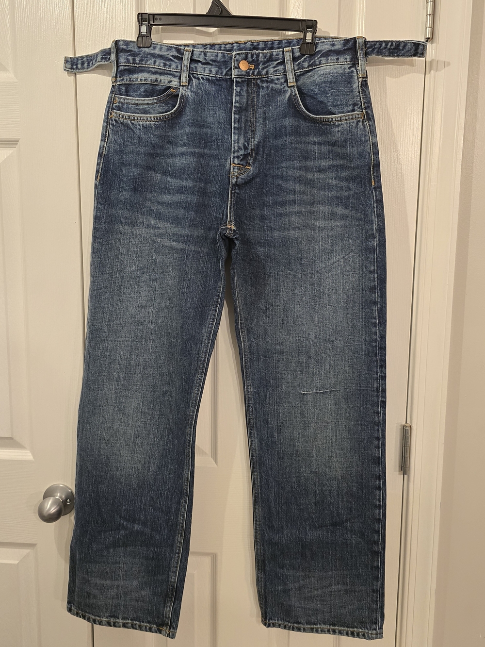 NWOT Pilcro Straight Leg Jeg Jeans W/ Buclkles On Back - 29